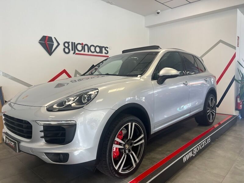 Gris / plata Usado 2014 Porsche Cayenne SUV | 34.900 € (Caro) - Imagen 1/4
