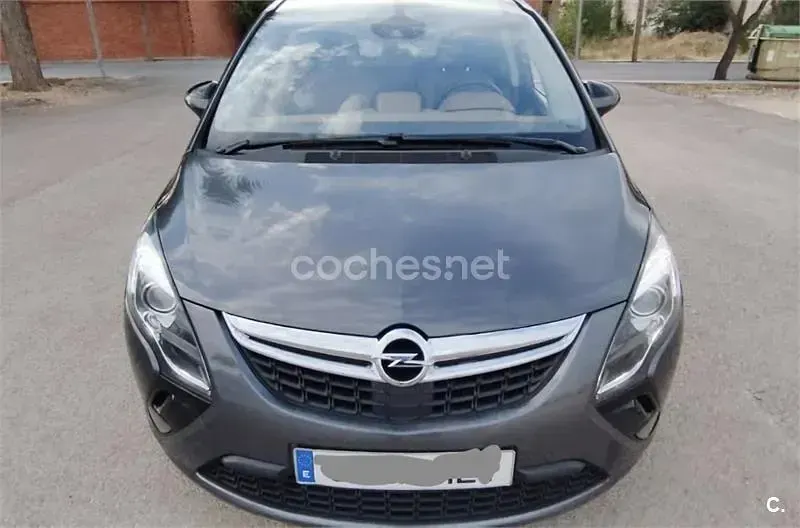 Usado Opel Zafira Tourer Excellence 165 CV (121 kW) 2013 Gris / plata Monovolumen
