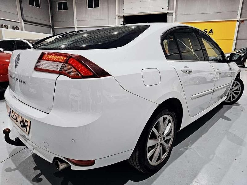 Brugt Renault Laguna III Dynamique 131 HK (96 kW) 2012 Hvid Sedan