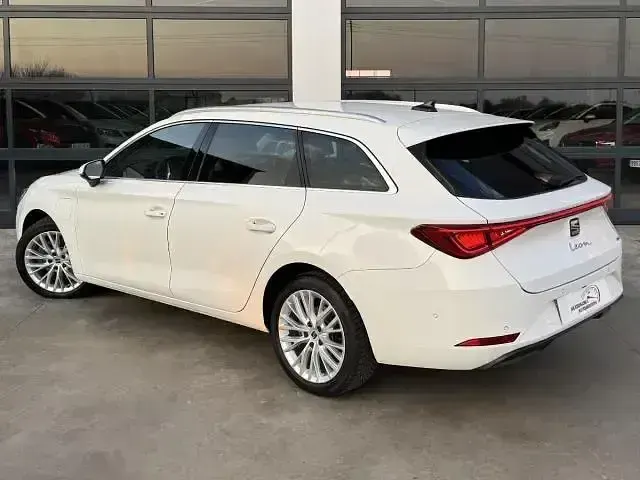 Usado Seat Leon XCELLENCE 204 CV (150 kW) 2021 Blanco Familiar