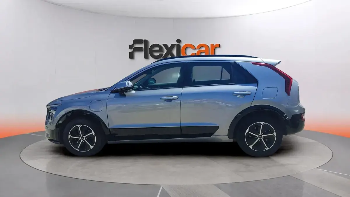Usado Kia Niro 141 CV (103 kW) 2022 Gris SUV