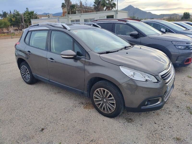 Gris Usado 2013 Peugeot 2008 Active SUV | 8700 € (Caro) - Imagen 1/4