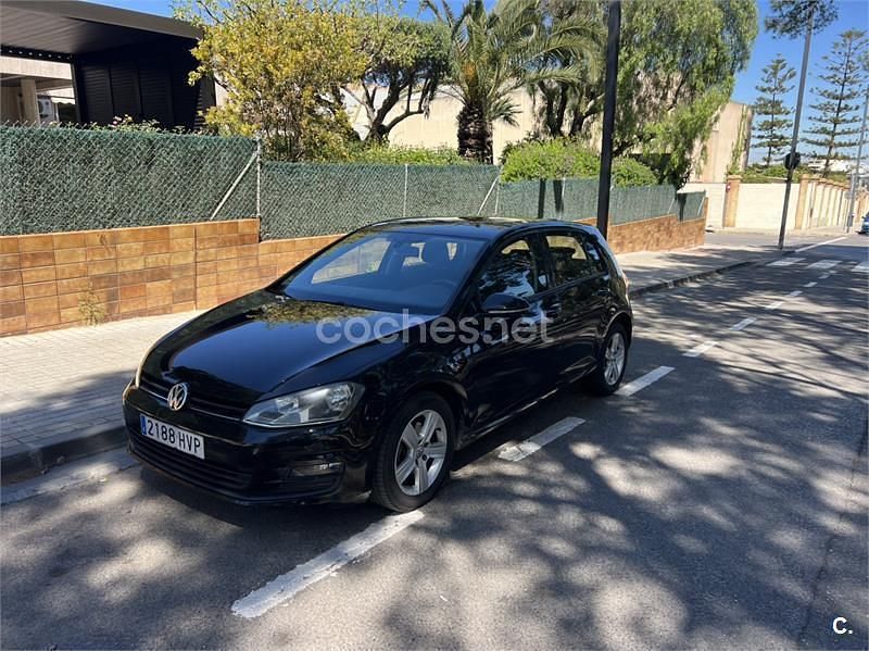 Usado VW Golf VII Advance 105 CV (77 kW) 2014 Negro Berlina