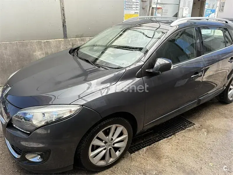 Usado Renault Mégane GrandTour Dynamique 130 CV (95 kW) 2012 Azul Familiar