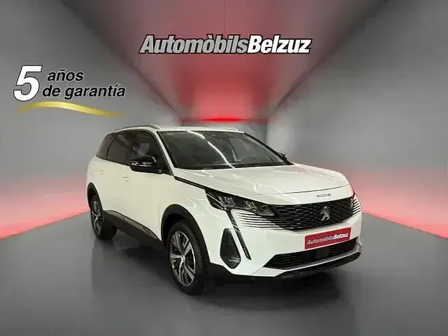 Usado Peugeot 5008 Allure 131 CV (96 kW) 2022 Blanco SUV