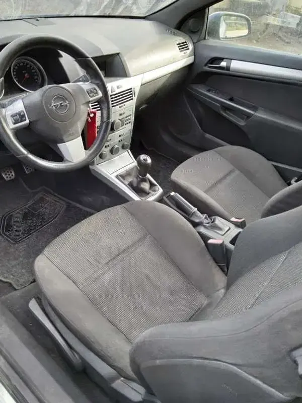 Usado Opel Astra Cosmo 99 CV (72 kW) 2007 Azul Utilitario