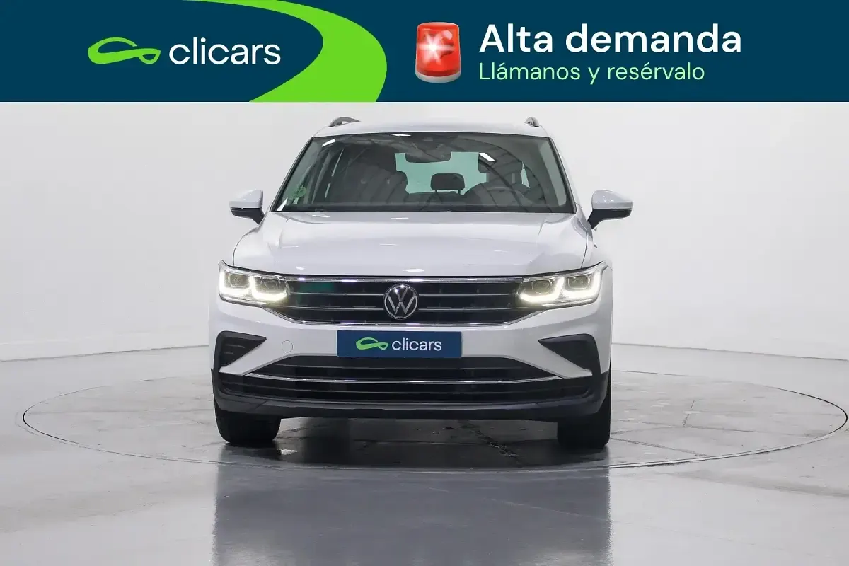 Usado VW Tiguan Life 123 CV (90 kW) 2022 Blanco SUV
