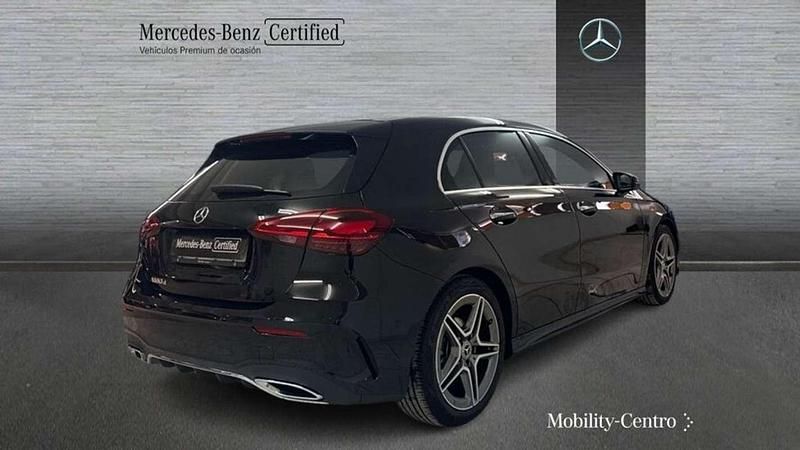 Usado Mercedes A180 109 CV (80 kW) 2024 Negro Utilitario