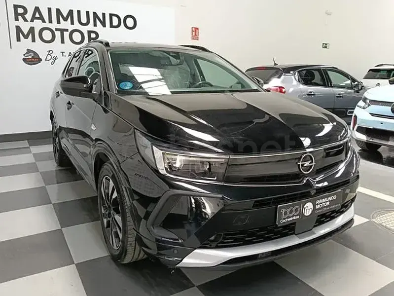 Usado Opel Grandland X 224 CV (164 kW) 2022 Negro SUV