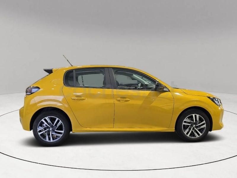 Usado Peugeot 208 GT 130 CV (95 kW) 2023 Amarillo Utilitario