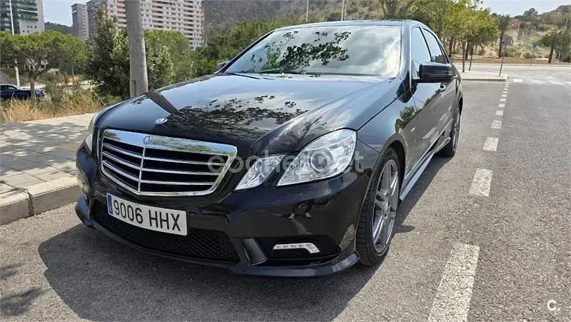 Usado Mercedes E220 Avantgarde 170 CV (125 kW) 2012 Negro Berlina