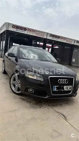 Usado Audi A3 Ambition 140 CV (102 kW) 2012 Negro Utilitario