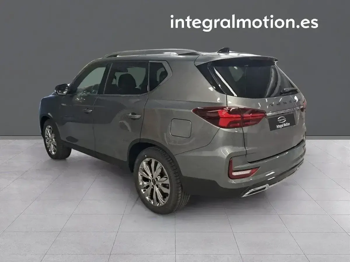 Nuevo SsangYong Rexton Limited 202 CV (148 kW) 2026 Gris