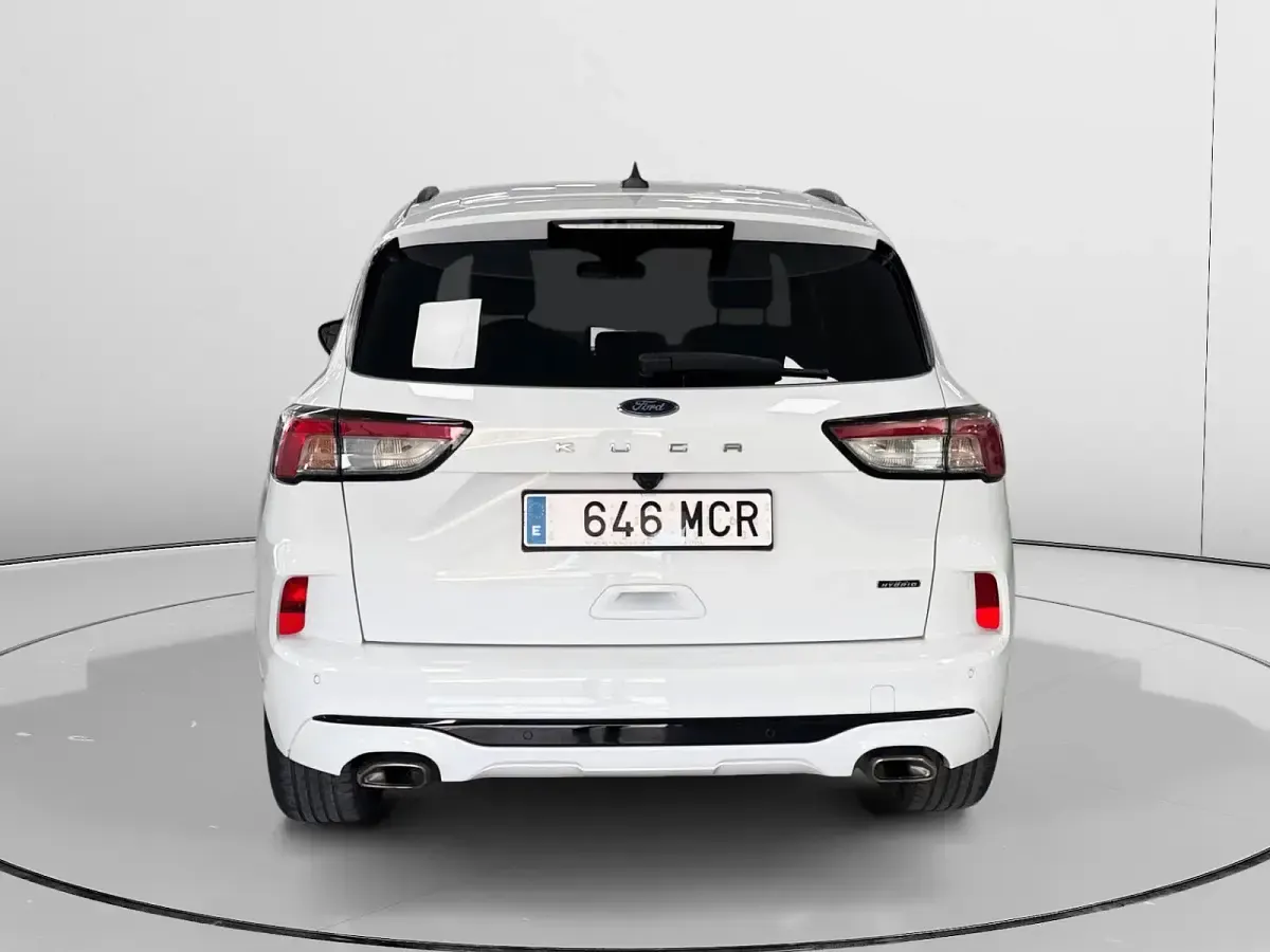 Usado Ford Kuga ST-Line 226 CV (166 kW) 2022 Blanco SUV