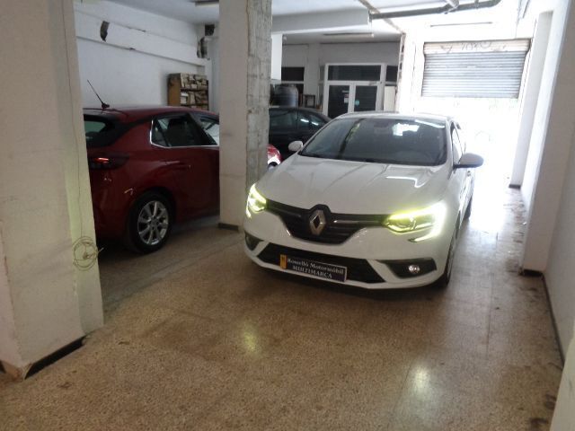 Blanco Usado 2018 Renault Mégane IV Business | 12.200 € (Precio justo) - Imagen 1/4