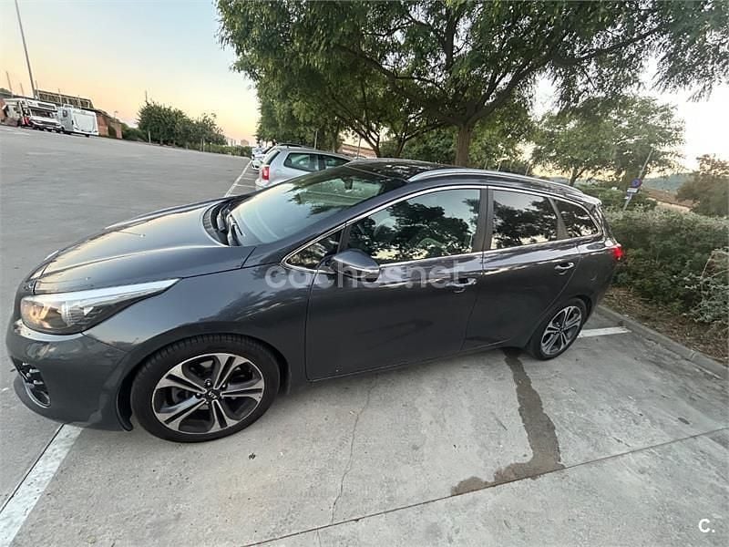Gris / plata Usado 2017 Kia Ceed Sportswagon GT-Line Familiar | 11.500 € (Buen precio) - Imagen 1/4