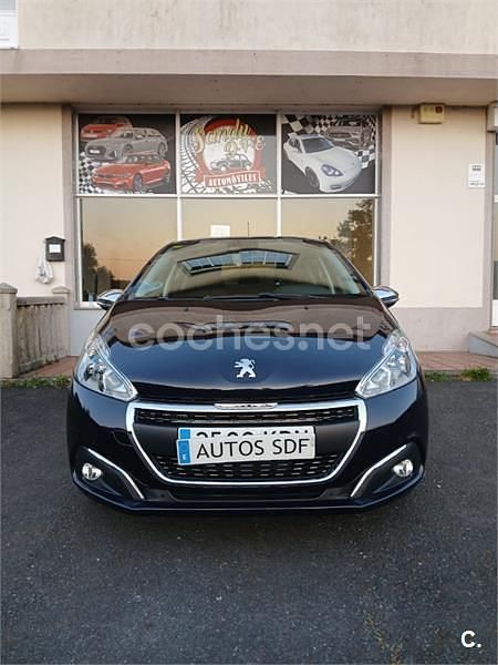 Usado Peugeot 208 110 CV (80 kW) 2018 Azul Utilitario