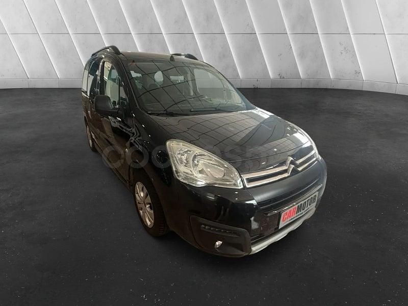 Usado Citroën Berlingo Feel 110 CV (80 kW) 2019 Negro Monovolumen