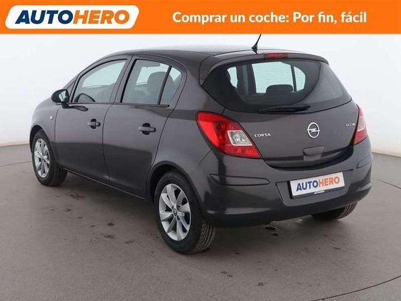 Usado Opel Corsa Selective 75 CV (55 kW) 2014 Gris Utilitario
