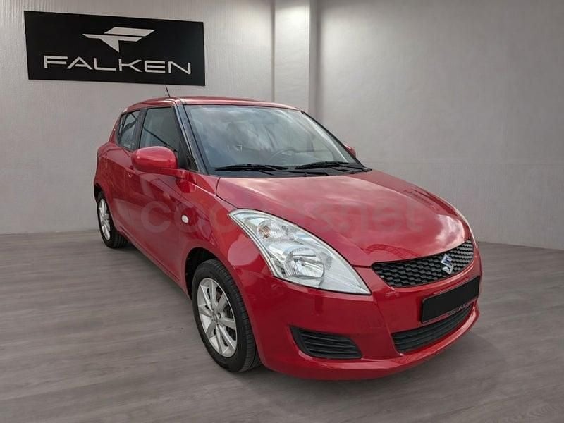 Usado Suzuki Swift GL 95 CV (69 kW) 2011 Rojo Utilitario