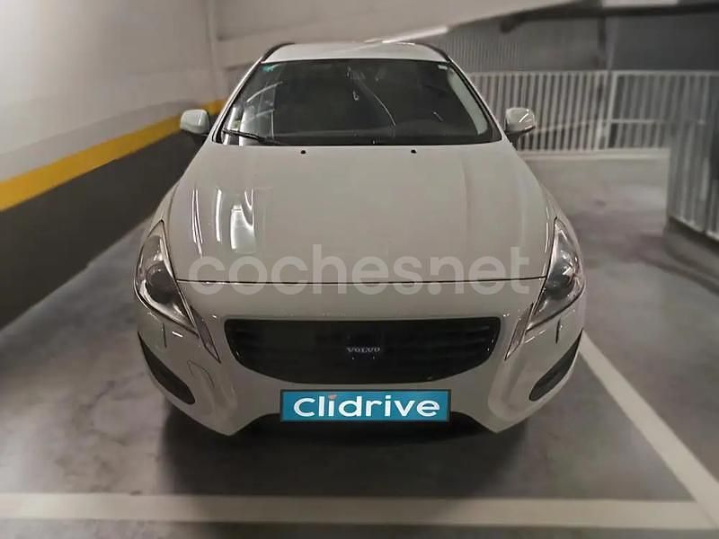 Usado Volvo V60 Momentum 215 CV (158 kW) 2011 Blanco Familiar