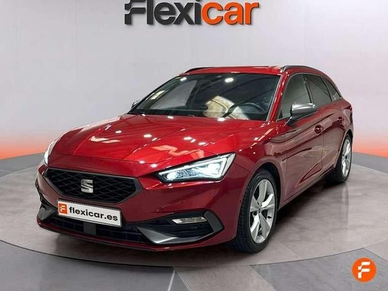 Usado Seat Leon FR 150 CV (110 kW) 2020 Rojo Familiar