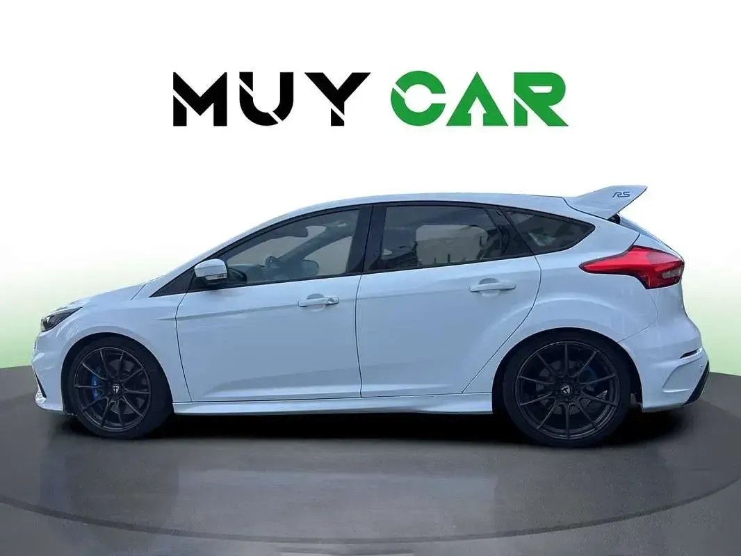 Używany Ford Focus RS 350 KM (257 kW) 2017 Biały Hatchback