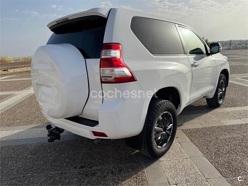 Blanco Usado 2016 Toyota Land Cruiser SUV | 13.500 € - Imagen 1/4