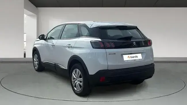 Usado Peugeot 3008 Active 130 CV (95 kW) 2021 Blanco SUV
