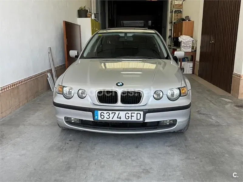 Usado BMW 316 Compact 115 CV (84 kW) 2004 Gris / plata Utilitario