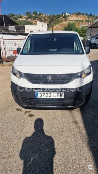 Blanco Usado 2016 Peugeot Partner Tepee Access Monovolumen | 7000 € (Buen precio) - Imagen 1/4