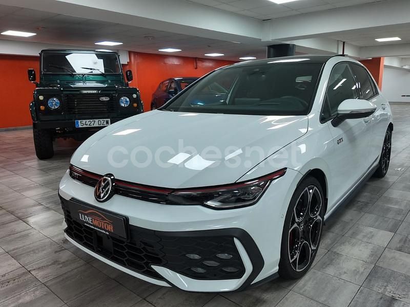 Blanco Usado 2024 VW Golf GTI Berlina | 42.990 € (Caro) - Imagen 1/4