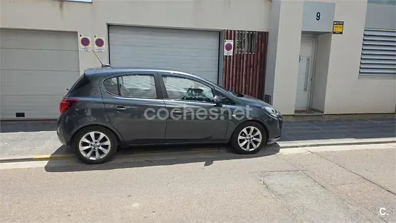 Usado Opel Corsa Color Edition 90 CV (66 kW) 2017 Negro Utilitario