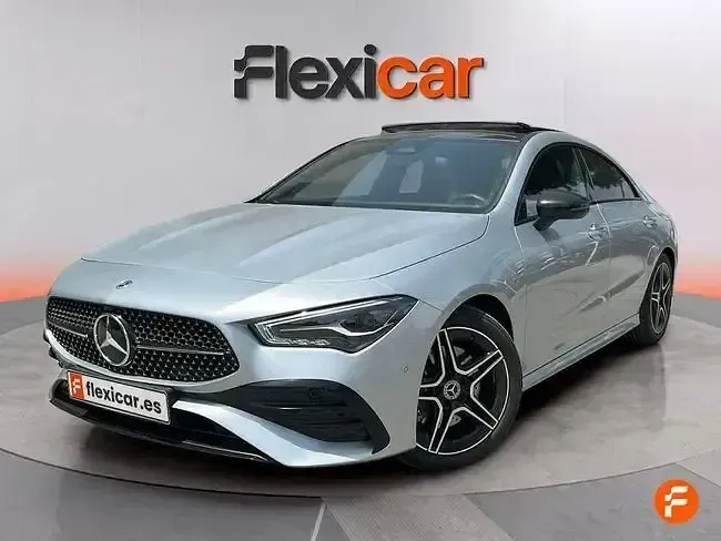 Usado Mercedes CLA200 163 CV (119 kW) 2025 Gris Berlina