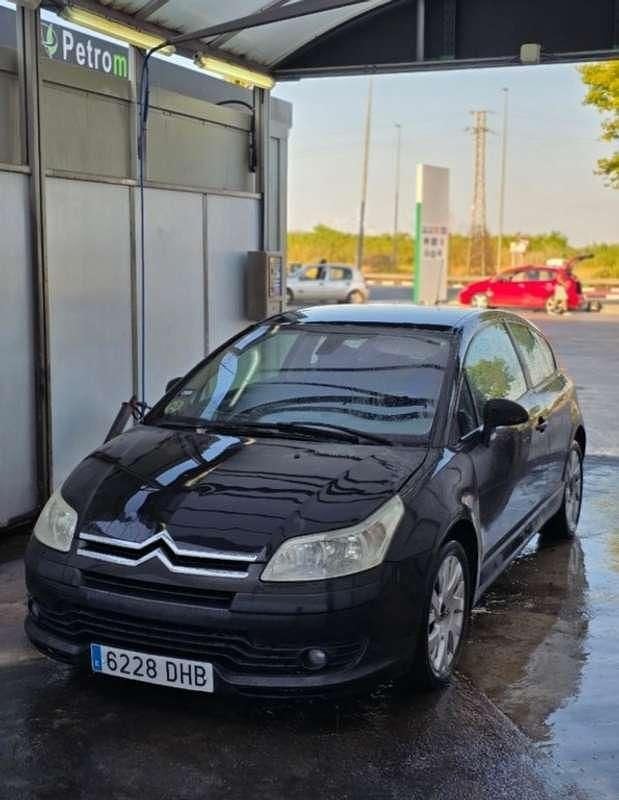 Usado Citroën C4 VTR Sport 109 CV (80 kW) 2005 Negro Utilitario