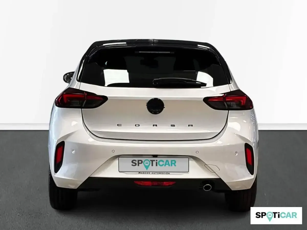 Usado Opel Corsa 100 CV (73 kW) 2025 Gris Utilitario
