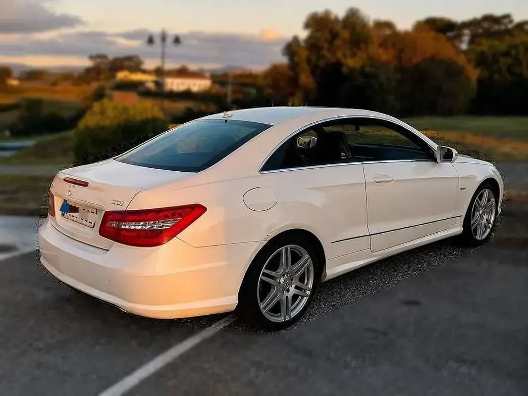 Usado Mercedes E350 Elegance 231 CV (169 kW) 2010 Blanco Coupe