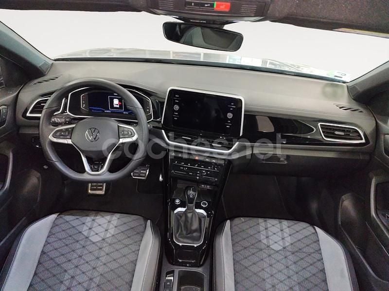 Usado VW T-Roc R-line 150 CV (110 kW) 2025 Gris / plata SUV
