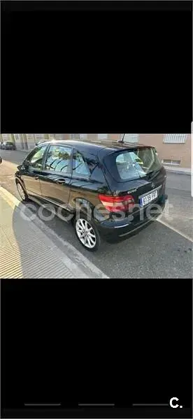 Usado Mercedes B200 140 CV (102 kW) 2007 Negro Monovolumen