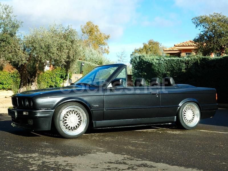 Usado BMW 325 Cabriolet Comfort Edition 170 CV (125 kW) 1988 Gris / plata Descapotable