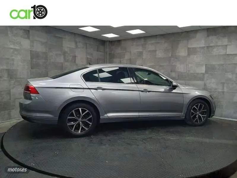 Usado VW Passat Executive 150 CV (110 kW) 2020 Gris Berlina