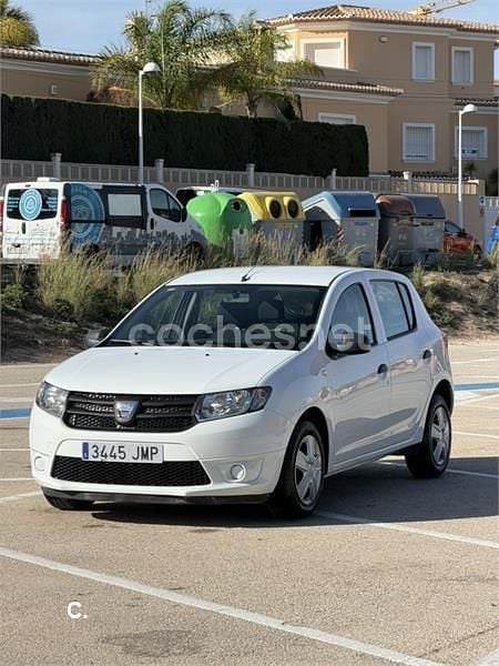 Usado Dacia Sandero Ambiance 75 CV (55 kW) 2016 Blanco Berlina