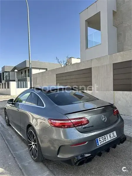 Usado Mercedes E300 245 CV (180 kW) 2018 Gris / plata Coupe