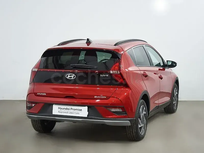 Usado Hyundai Bayon 100 CV (73 kW) 2024 Granate SUV