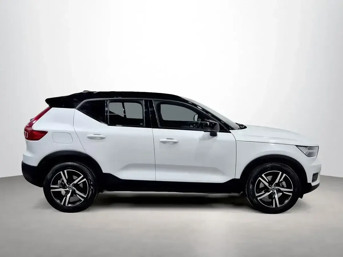 Usado Volvo XC40 R-Design 165 CV (121 kW) 2021 Blanco SUV