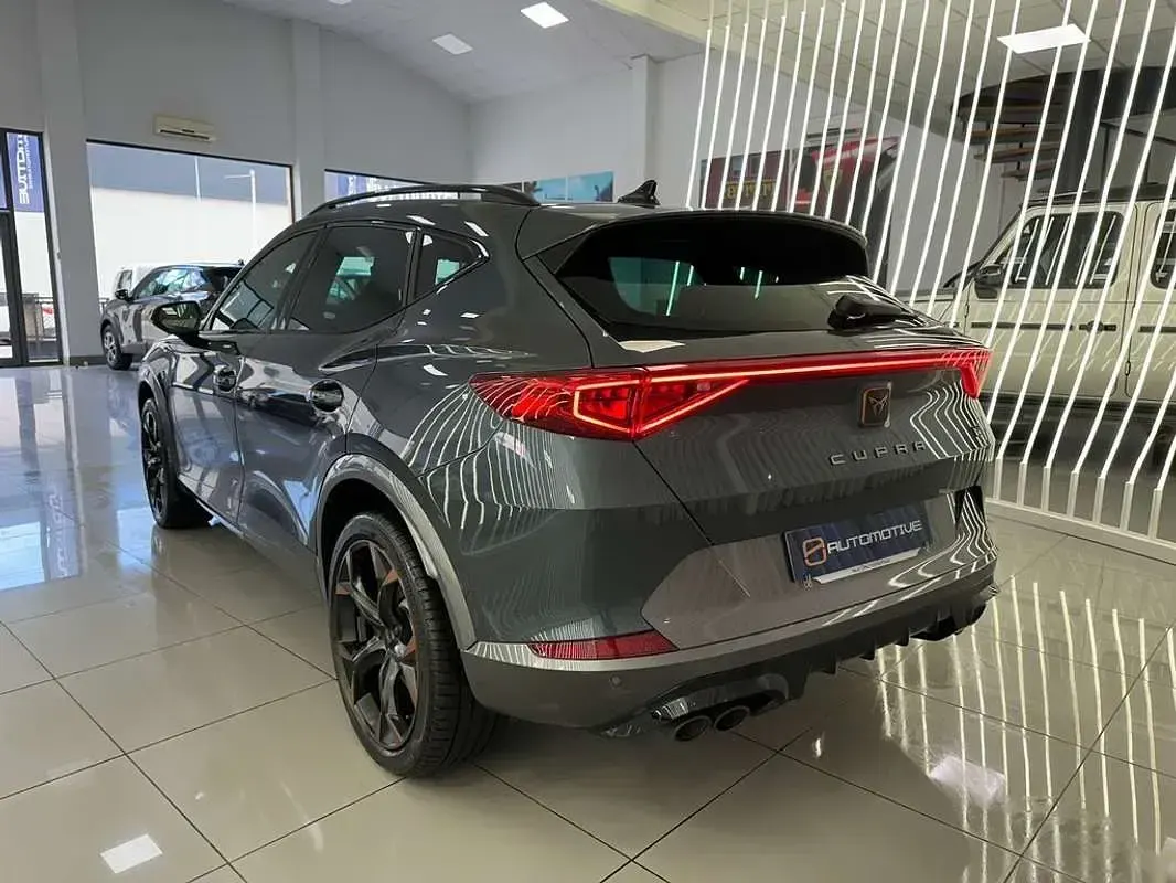 Usado Cupra Formentor VZ 310 CV (228 kW) 2023 Gris SUV