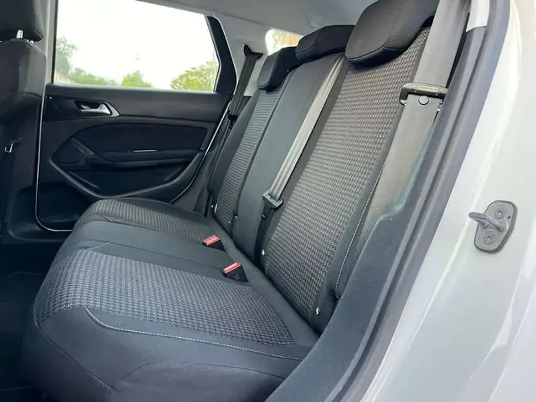 Używany Peugeot 308 SW Access 99 KM (72 kW) 2018 Biały Kombi