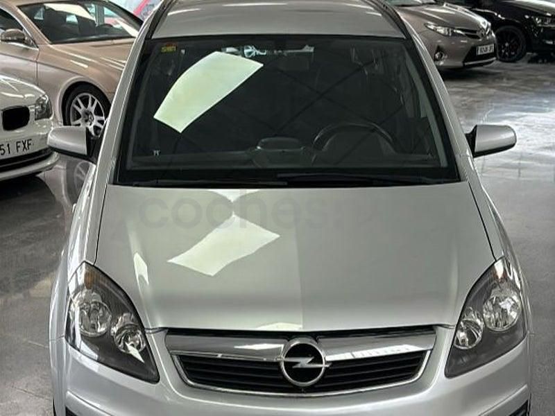 Usado Opel Zafira Enjoy 120 CV (88 kW) 2005 Gris / plata Monovolumen
