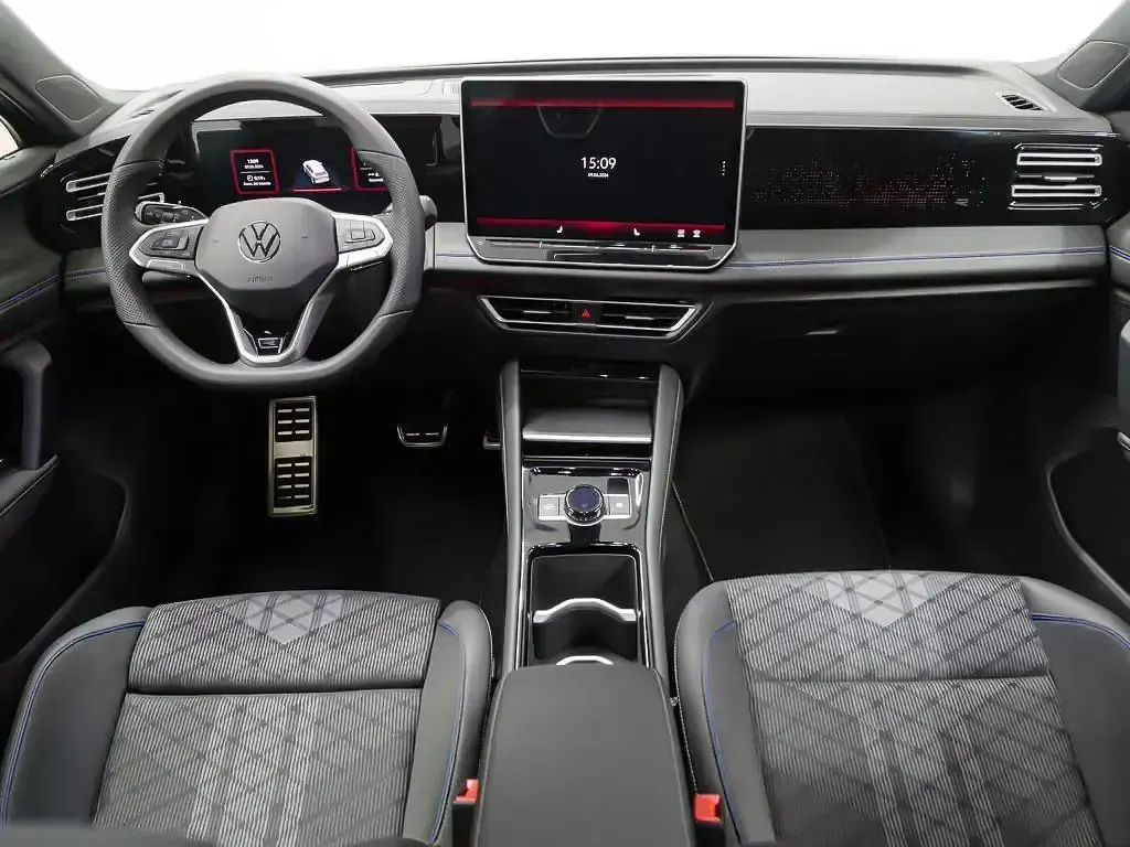 Usado VW Tiguan R-line 150 CV (110 kW) 2024 Azul SUV