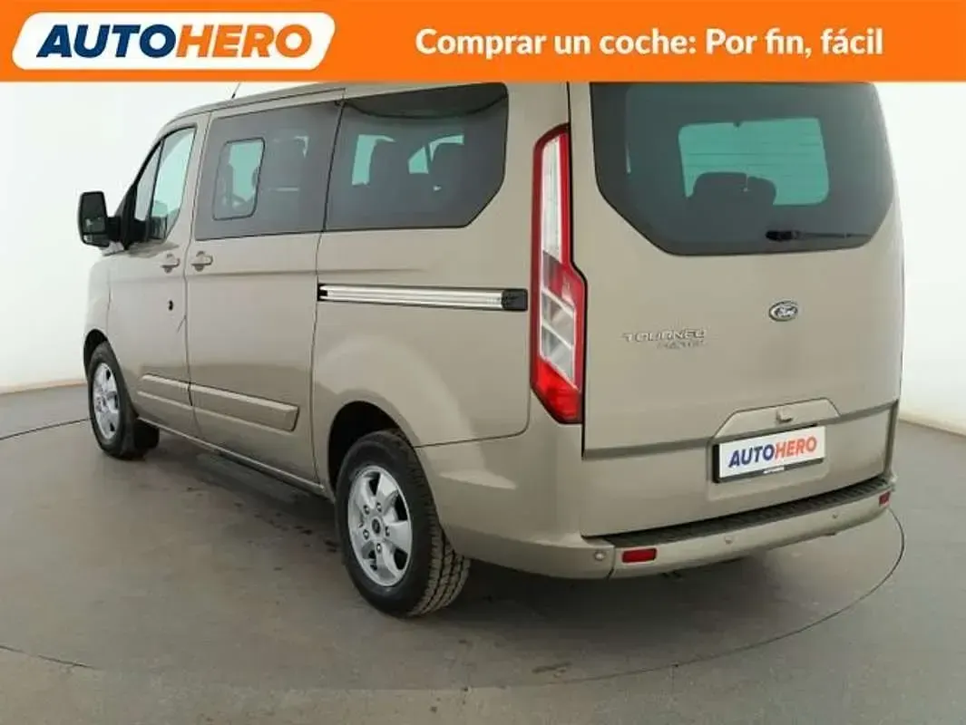 Usado Ford Tourneo Titanium 155 CV (114 kW) 2015 Beige Monovolumen
